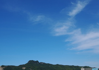 空青し、山は香川の五剣山