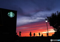 皆で見る夕焼け