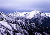 春近い槍の尾根