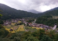 2019/09/23_天守閣展望台から白川郷合掌造り集落を望む