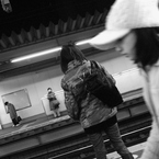 後姿と横顔