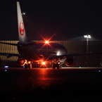 滑走路へ向かう出発便