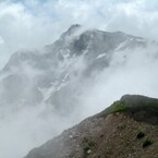 霞む白馬岳