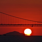 だるま夕日と瀬戸大橋2012