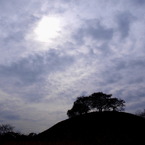 雲の隙間に差し込む光