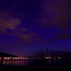 夜の河口湖と橋の光と富士山と雲　其の弐