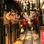 【HDR】新宿の小路-東京(Type-2)