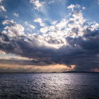 海と雲