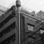 路地裏の外灯