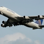 離陸（5-1）　UNITED 747-400 [a]　