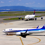 ANA B737 , DAL B747