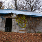 古い農作業小屋−2