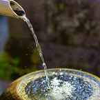 箱根湯元の水オブジェ2