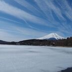 凍る山中湖
