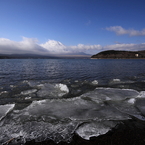 凍てつく湖