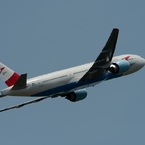 飛び立ち　Austrian 777-2Z9