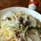 豚肉とシメジとカブのパスタ。