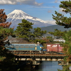 EF66と富士山