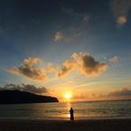 国直海岸に沈む夕日