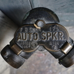 two-way inlet brass connection