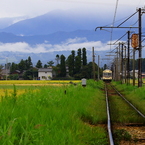 故郷は電車ともに