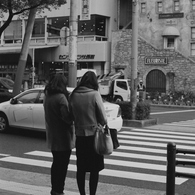 街角の二人