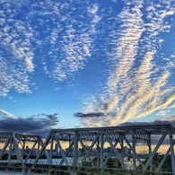 鉄橋と夕空