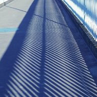 橋　影　縞模様