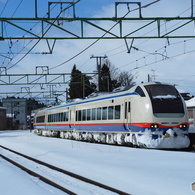 雪を抱いた「しらゆき」 1号