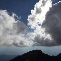 広がる雲