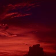 夕焼けと雷雲