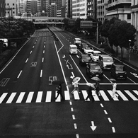 雨の横断歩道