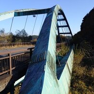 間近に見える道路橋（11月17日）