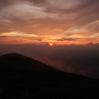 伊吹山頂から見る夕日