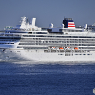 飛鳥Ⅲ 横浜港へ入港-4