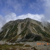 浄土山から見た雄山