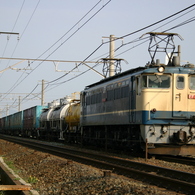 EF65-1077 貨物列車