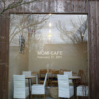 「MOMI CAFE」