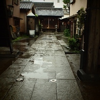 雨の川越より