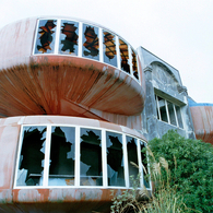 UFO屋敷アップ