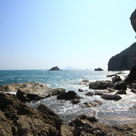 遠い岩