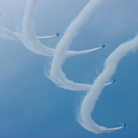 大空に描く。