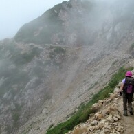 唐松岳頂上山荘付近