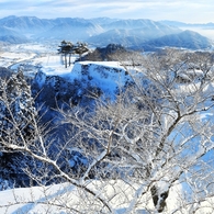 雪氷咲く竹田城
