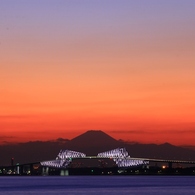 ゲートブリッヂと富士の夕景