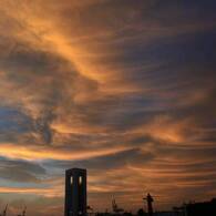 初夏の黄昏雲