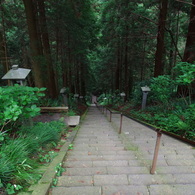 下り階段