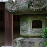 ハートの石灯籠