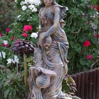 花と水の女神