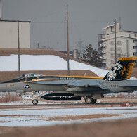 ＃200　F/A-18E　CVW-5/VFA-27(Royal Maces)